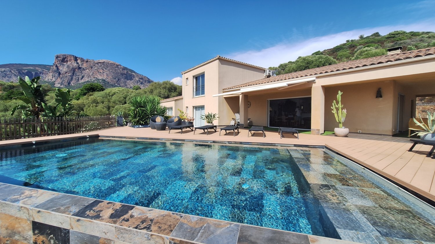 4 bedrooms Villa in Afa, France No. 83593