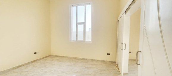 10 bedrooms Villa in Abu Dhabi, UAE No. 37747 11