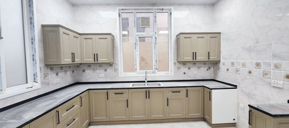 10 bedrooms Villa in Abu Dhabi, UAE No. 37747 17