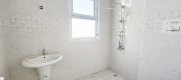 10 bedrooms Villa in Abu Dhabi, UAE No. 37747 21