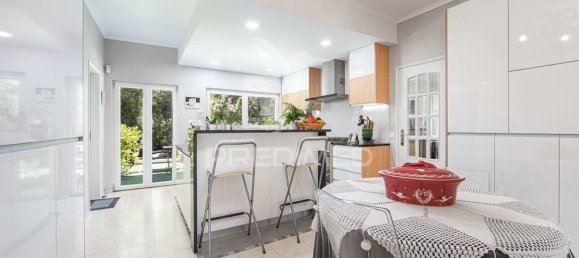 6 bedrooms House in Sesimbra, Portugal No. 111018 21