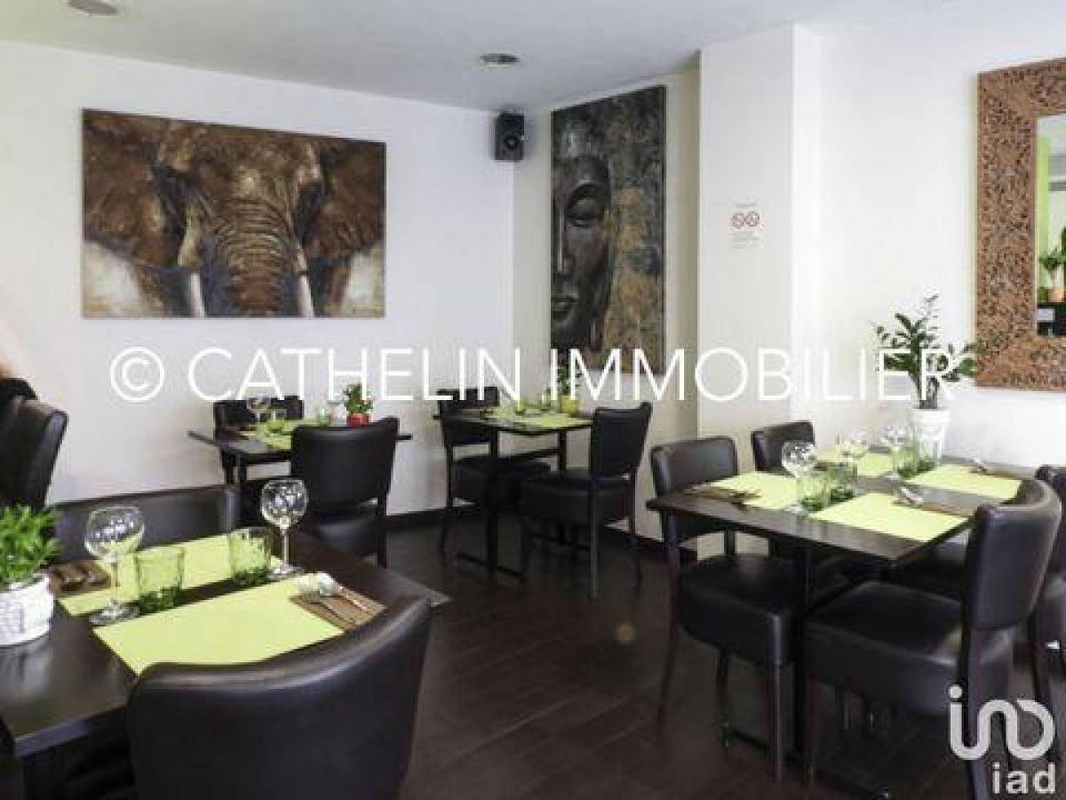 Fabrik in Toulon, France 45m², Nr. 18068