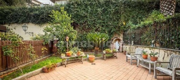 4 bedrooms Villa in Guidonia Montecelio, Italy No. 375260 2