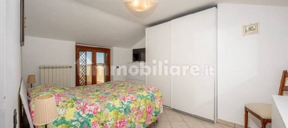 4 bedrooms Villa in Guidonia Montecelio, Italy No. 375260 20