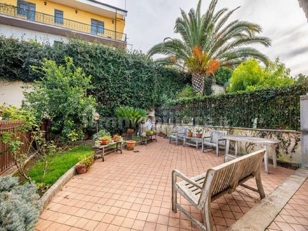 4 bedrooms Villa in Guidonia Montecelio, Italy No. 375260