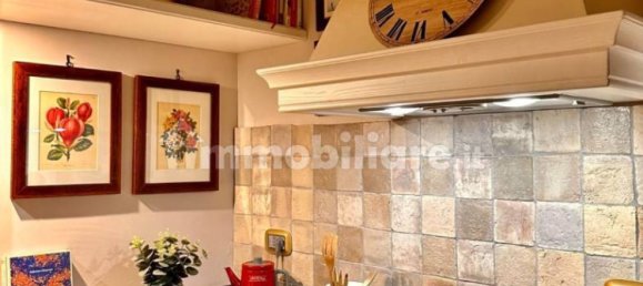 Квартира с 2 спальнями в Корчано, Италия № 355442 10