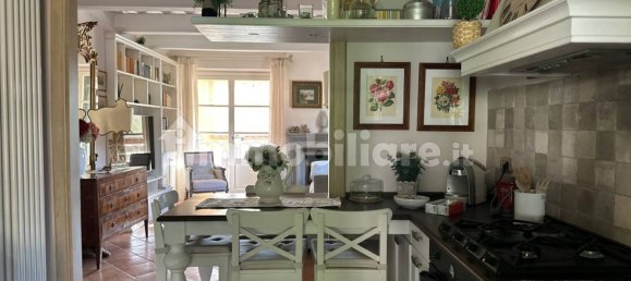 Квартира с 2 спальнями в Корчано, Италия № 355442 8