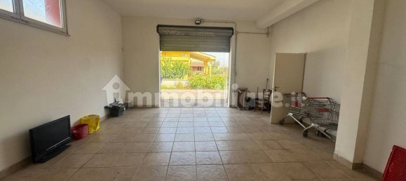 2 rooms Commercial property in Rome, Italy No. 333998 16