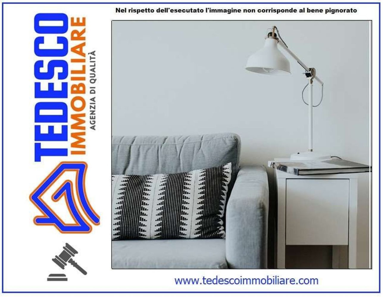 Apartamento de 5 habitaciónes en Montesarchio, Italy No. 300339