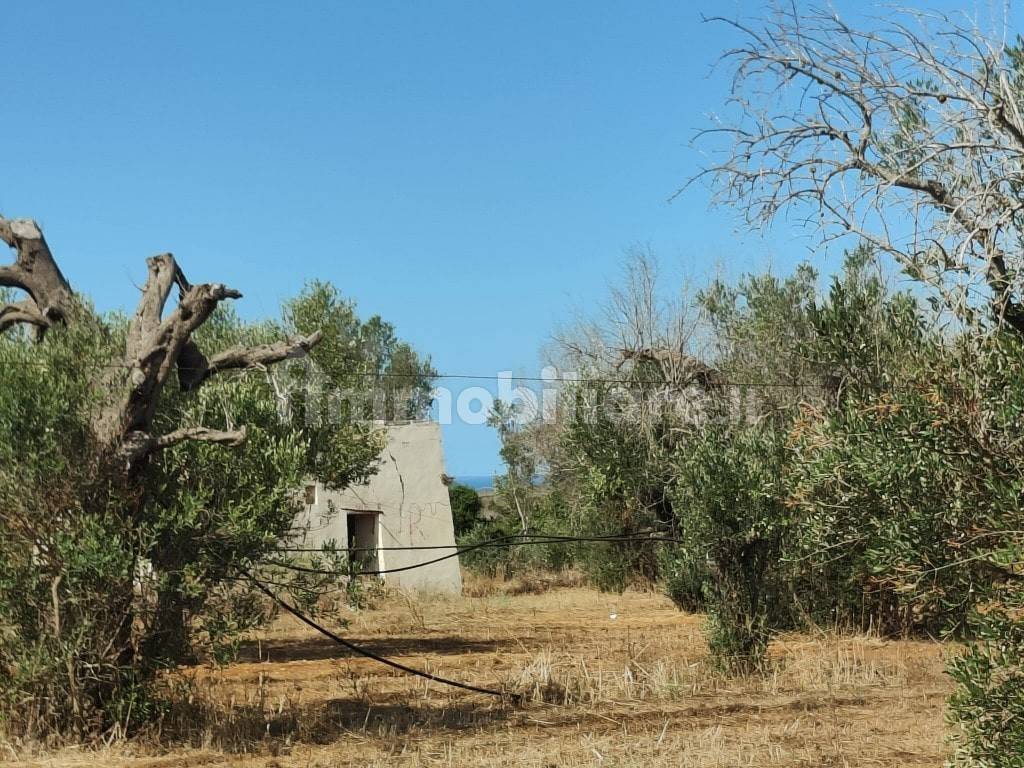 Grundstück in Ugento, Italy 10750m², Nr. 357505