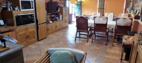 4 bedrooms House in El Realengo, Spain No. 136494 6