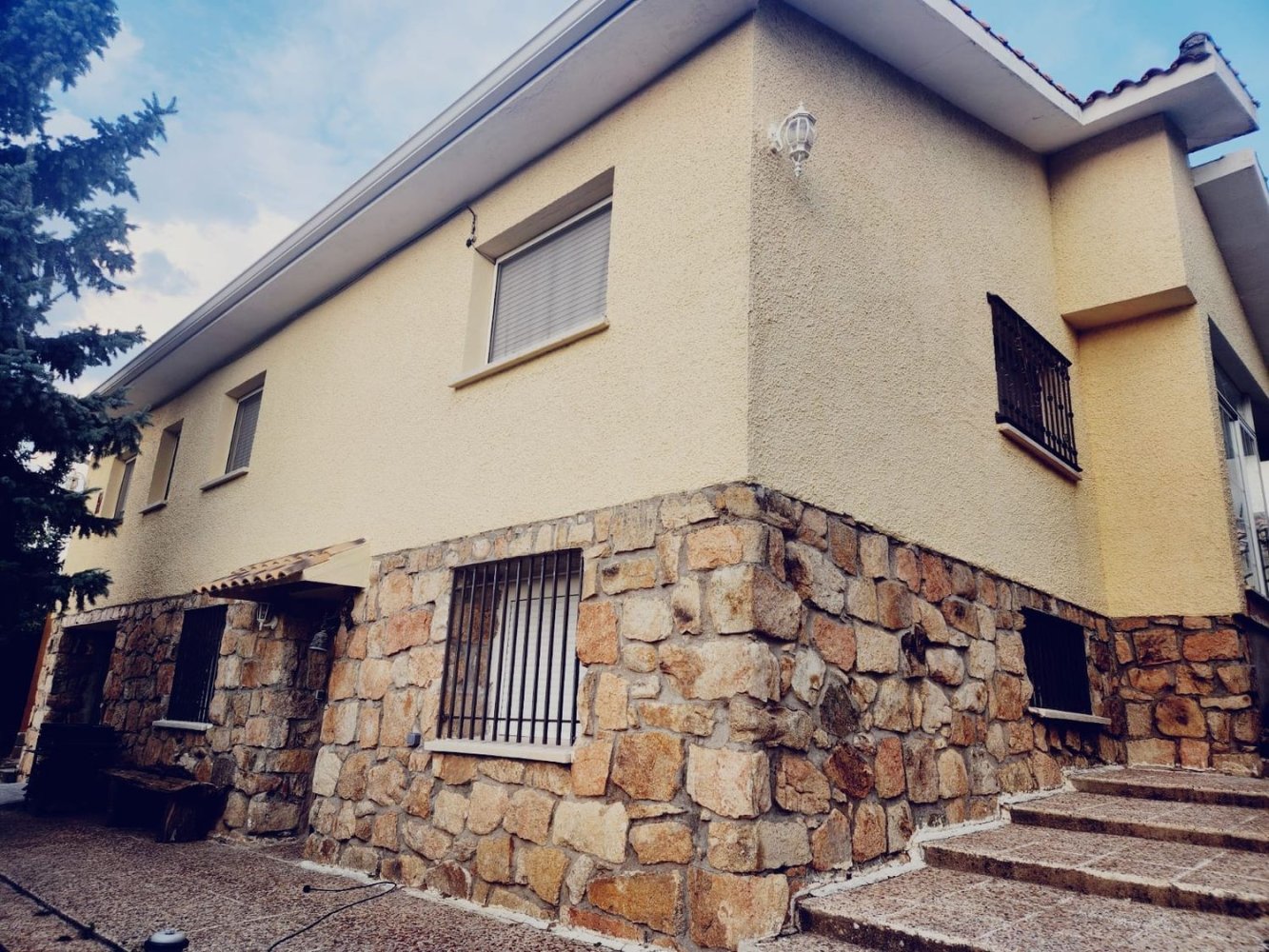 5 bedrooms House in Guadalix de la Sierra, Spain No. 189062