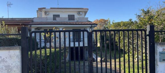 4-salle Villa à Aprilia, Italy No. 109652 3