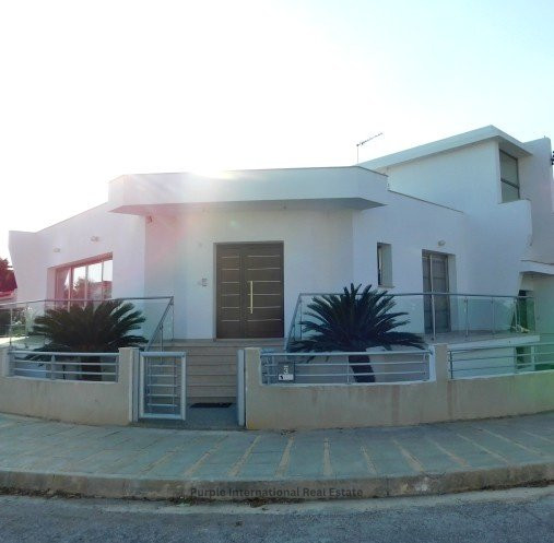 3 bedrooms Villa in Kissonerga, Cyprus No. 22384