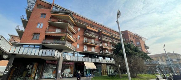 2 rooms Commercial property in Nichelino, Italy No. 71883 7