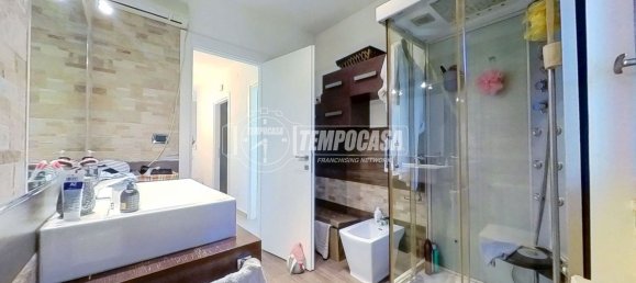 Apartamento de 3 dormitorios en Rome, Italy No. 372125 19