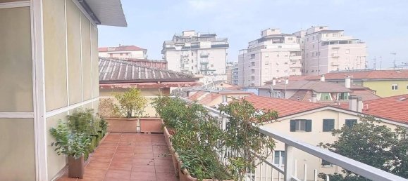 3 bedrooms Penthouse in San Benedetto del Tronto, Italy No. 221659 16