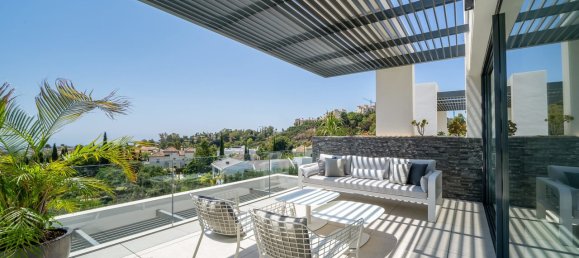 2 bedrooms Apartment in Benahavis, Spain No. 2470 2