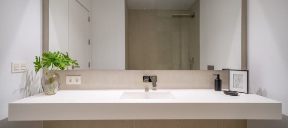 2 bedrooms Apartment in Benahavis, Spain No. 2470 5