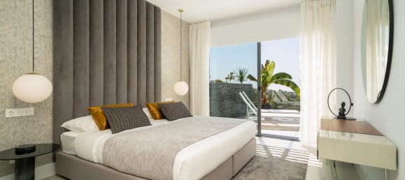 2 bedrooms Apartment in Benahavis, Spain No. 2470 3