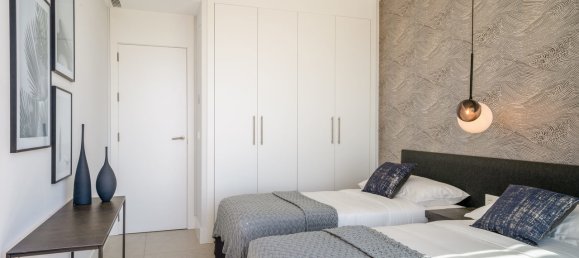 2 bedrooms Apartment in Benahavis, Spain No. 2470 4