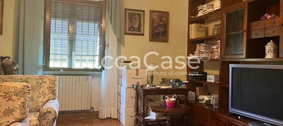 3 bedrooms Villa in Porcari, Italy No. 124706 9