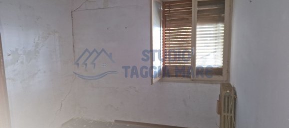 4 rooms House in Taggia, Italy No. 116442 7