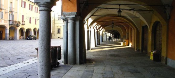 Дом с 5 спальнями в Биелла, Италия № 327434 2