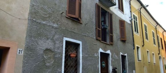 Дом с 5 спальнями в Биелла, Италия № 327434 6