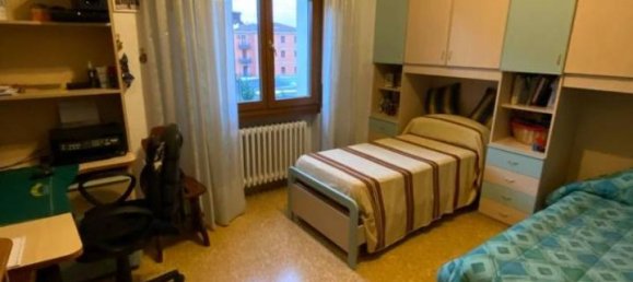 4 rooms Apartment in Bologna, Italy No. 32482 16