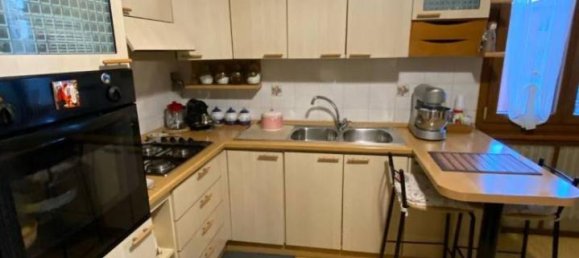 4 rooms Apartment in Bologna, Italy No. 32482 7