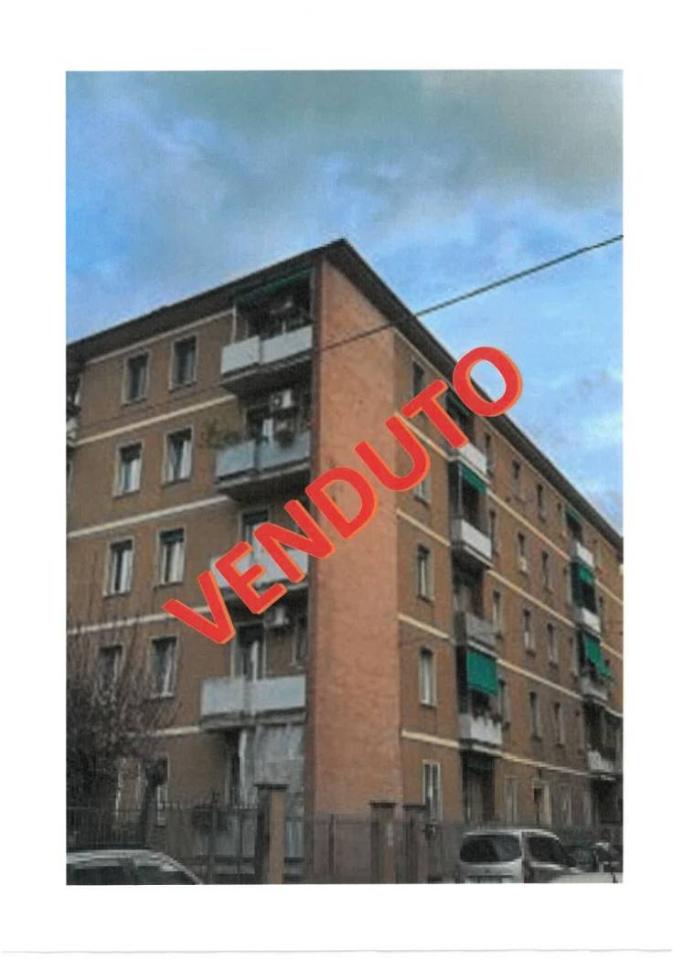4 rooms Apartment in Bologna, Italy No. 32482