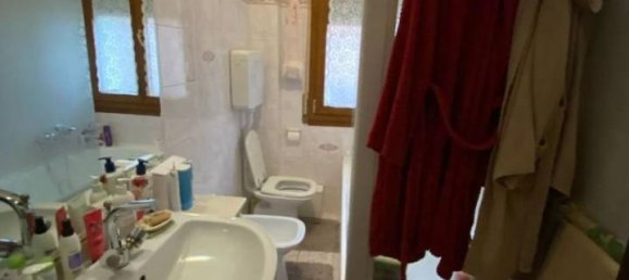 4 rooms Apartment in Bologna, Italy No. 32482 21