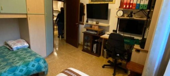 4 rooms Apartment in Bologna, Italy No. 32482 14