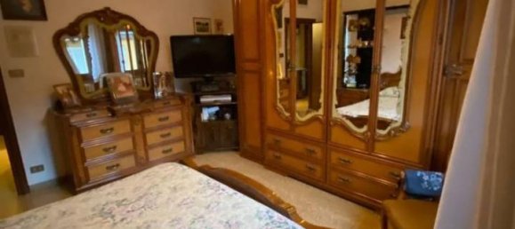 4 rooms Apartment in Bologna, Italy No. 32482 18