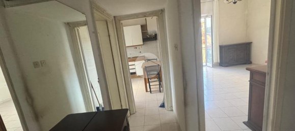 2-salle Appartement à Rome, Italy No. 7547 3