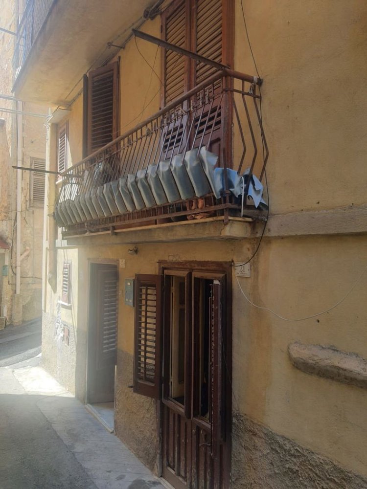 4غرفة شقة في Altofonte, Italy رقم 311717