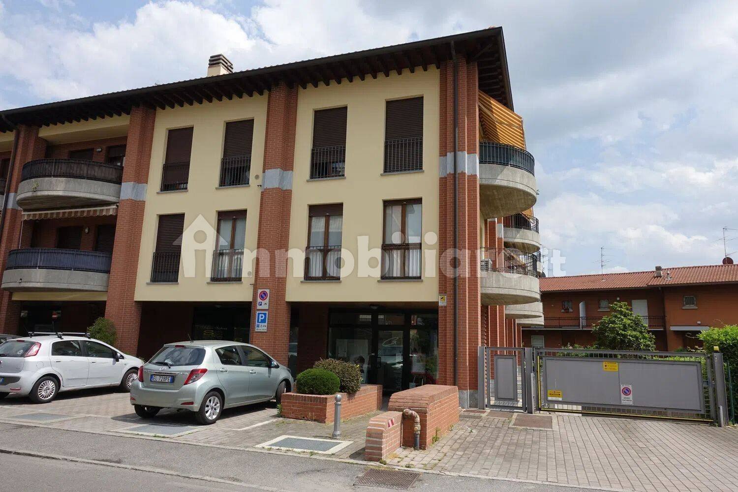 2غرفة عقار تجاري في Villa di Serio, Italy رقم 341945