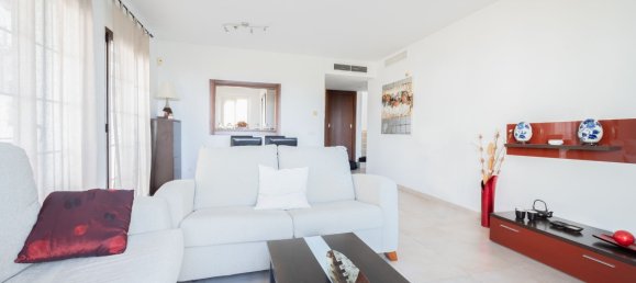 2 bedrooms Penthouse in Marbella, Spain No. 36243 2