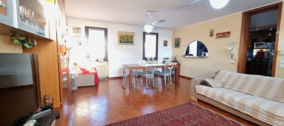 5 rooms Apartment in Pordenone, Italy No. 23432 2