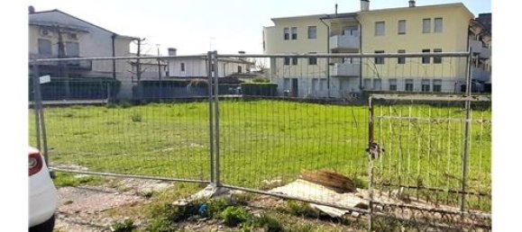 891m² Land in Susegana, Italy No. 298625 5