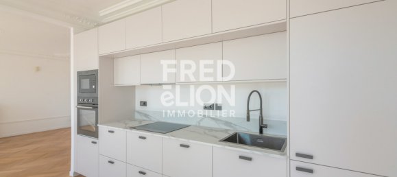 Apartamento de 2 dormitorios en Paris, France No. 299079 2