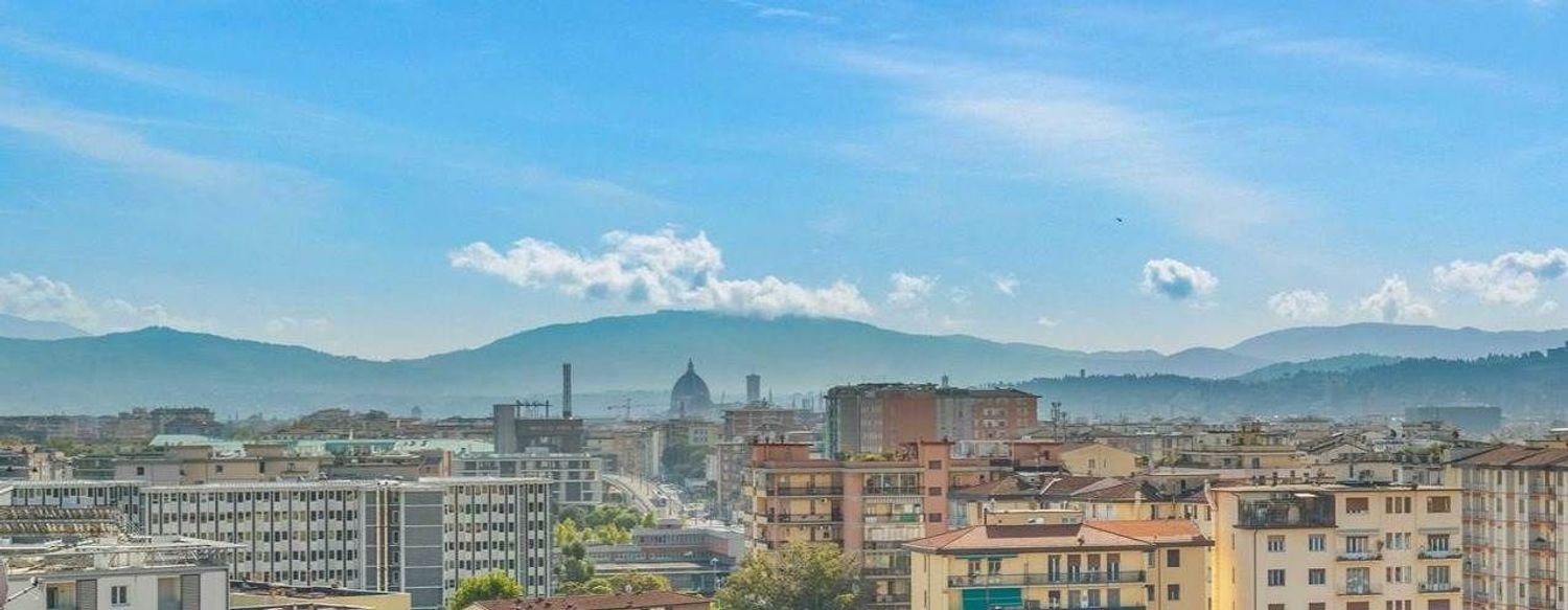 Apartamento de 5 habitaciónes en Florence, Italy No. 173096