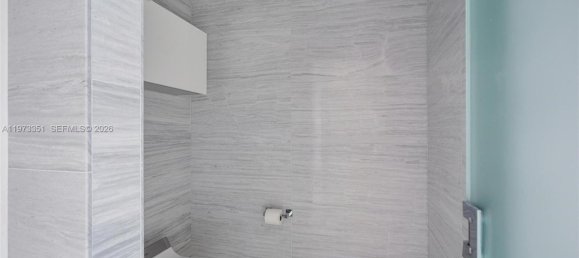 4 dormitorios propiedad comercial en alquiler en Miami, Miami-Dade, Florida, USA № 615337 8