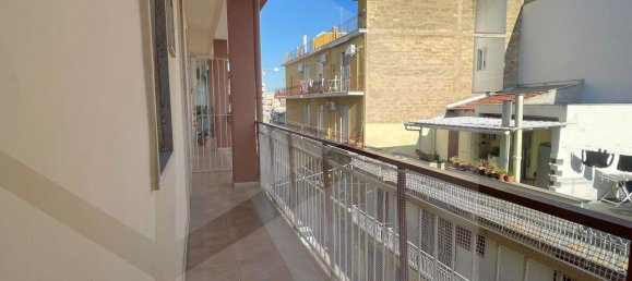 3غرفة عقار تجاري في Corato, Italy رقم 23111 15