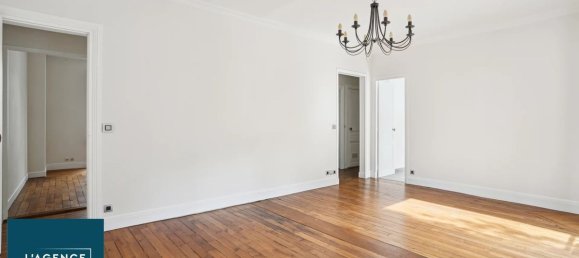 2 bedrooms Apartment in Clichy, France No. 162223 3