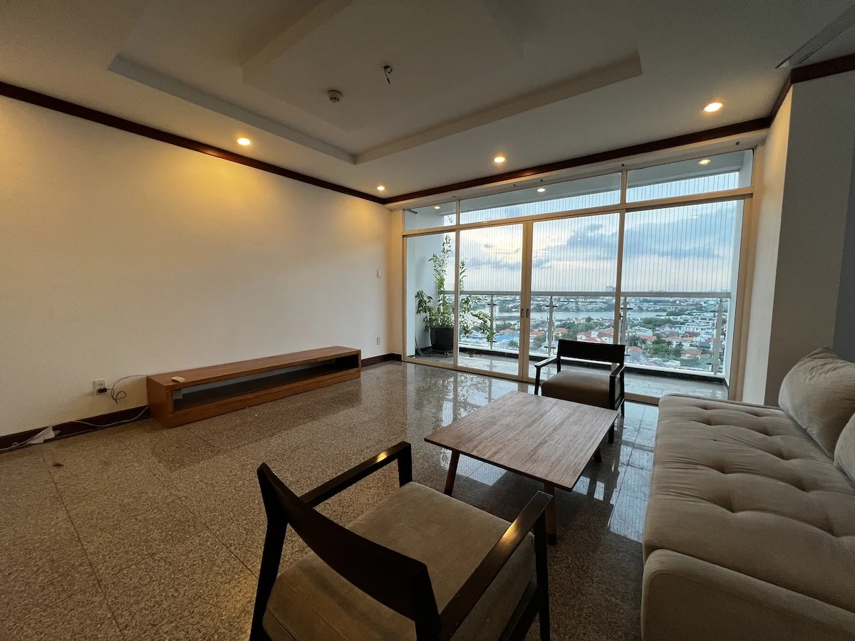 4 dormitorios apartamento en alquiler en Thu Duc, Ho Chi Minh, Vietnam № 74763