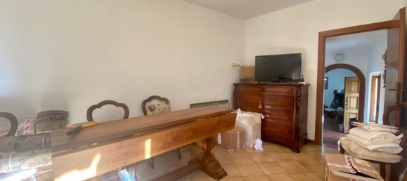 5 bedrooms House in Pontassieve, Italy No. 323154 4