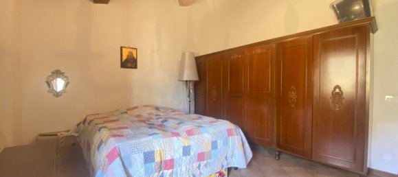 5 bedrooms House in Pontassieve, Italy No. 323154 9