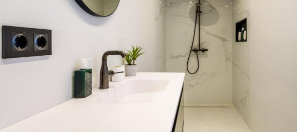 7 bedrooms Villa in Marbella, Spain No. 29889 13